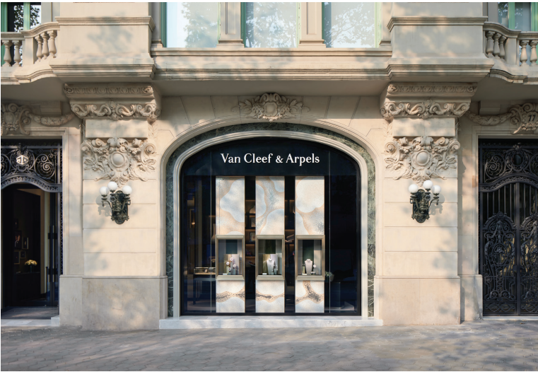 Van Cleef & Arpels abre su primera boutique en Barcelona